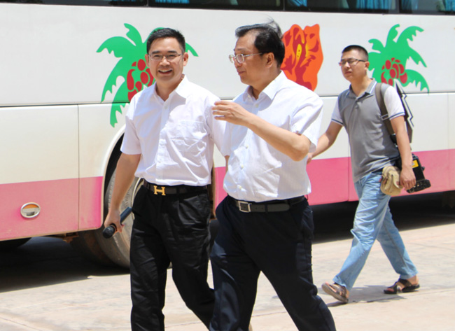 Zhong yinteng visited to huayu group